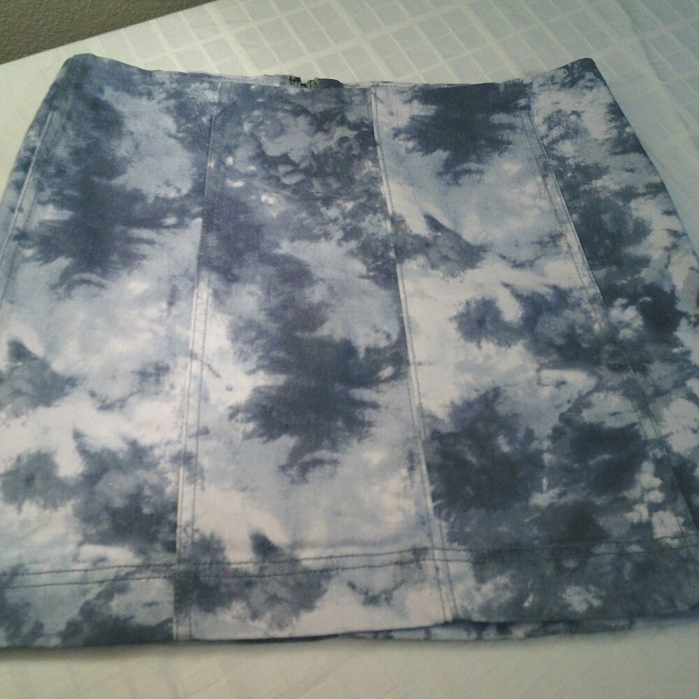 Rewind blue and white tie-dye mini skirt, size 9/29W